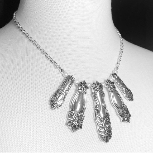 Spoon Handle Vintage Look Necklace Earrings Set - Picture 2 of 3